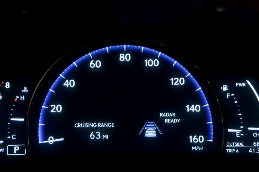  Lexus LS600h L 2010 года  (фото 10 из 22)